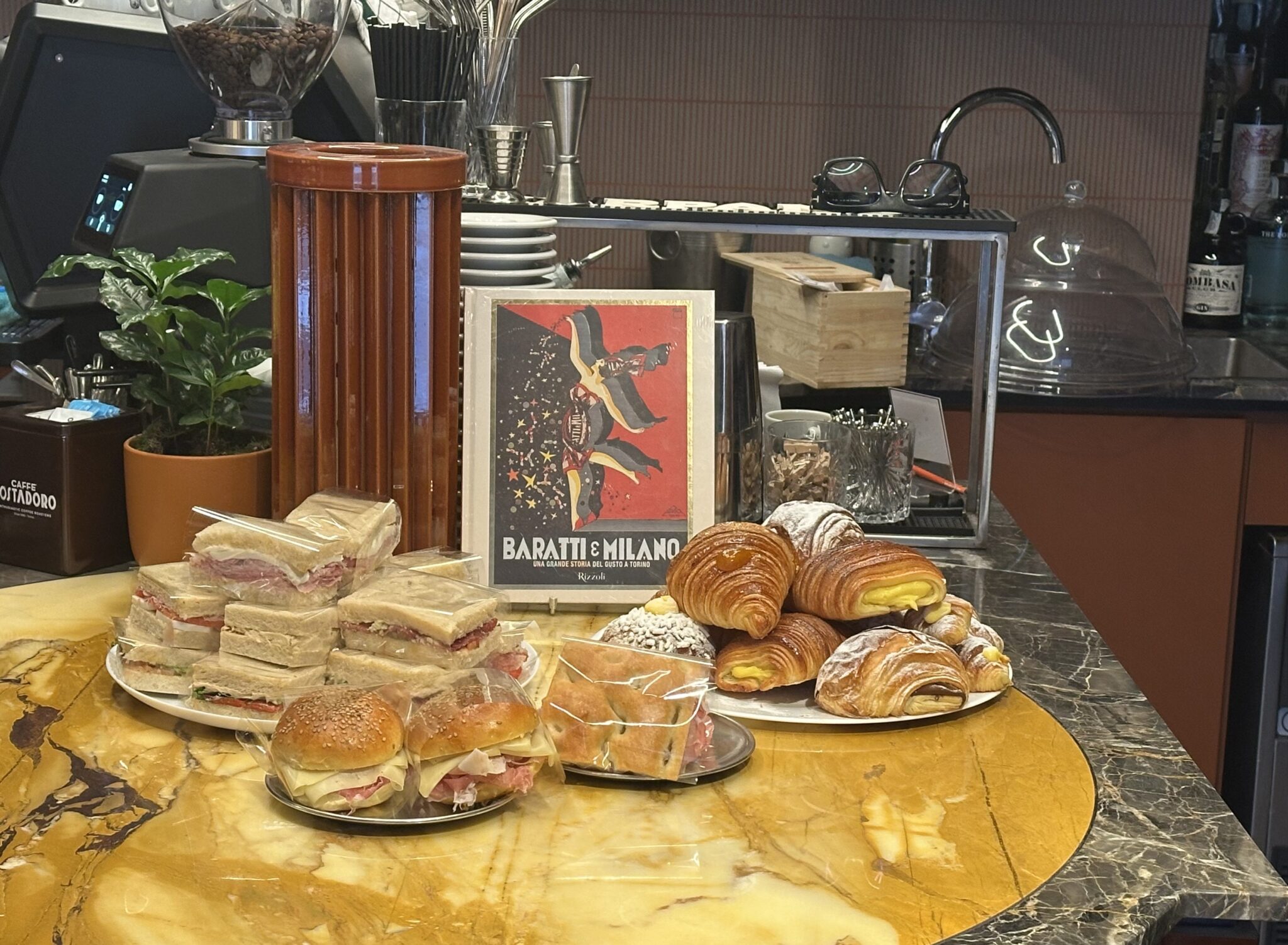 Caffetteria Locale, Torino, tramezzini
